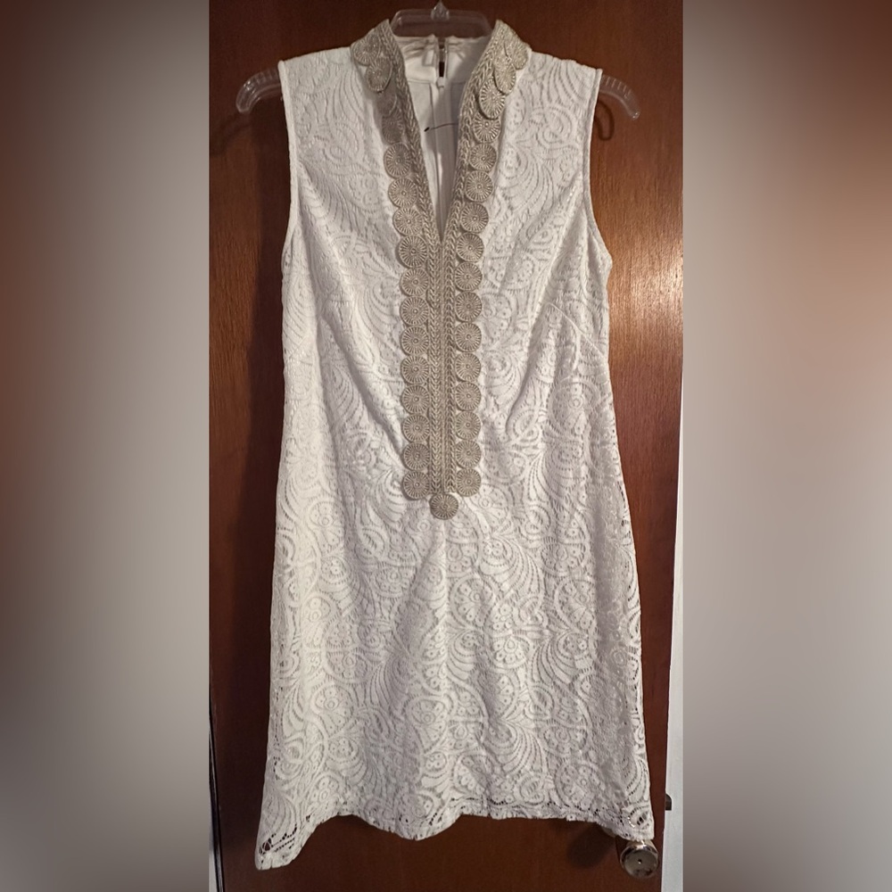 Vince Camuto White Sleveless Lace Dress with Gold Mandarin Collar Size 6